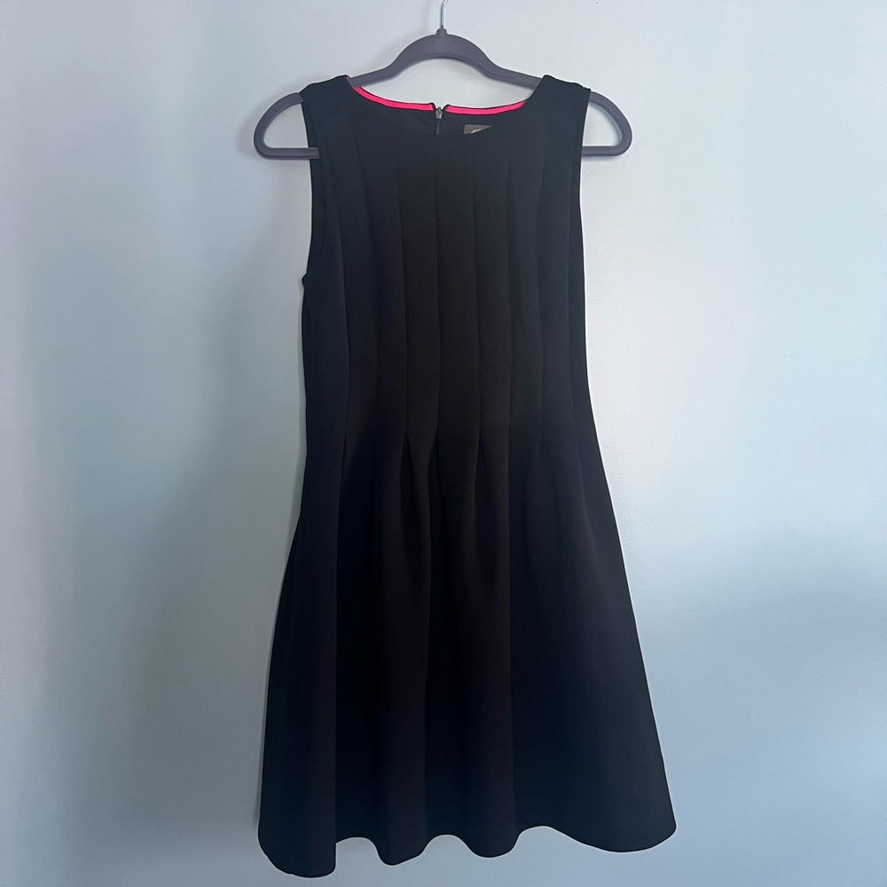 Vince Camuto size 8 Black Sleeveless Dress fit & flare ponte cocktail work EUC